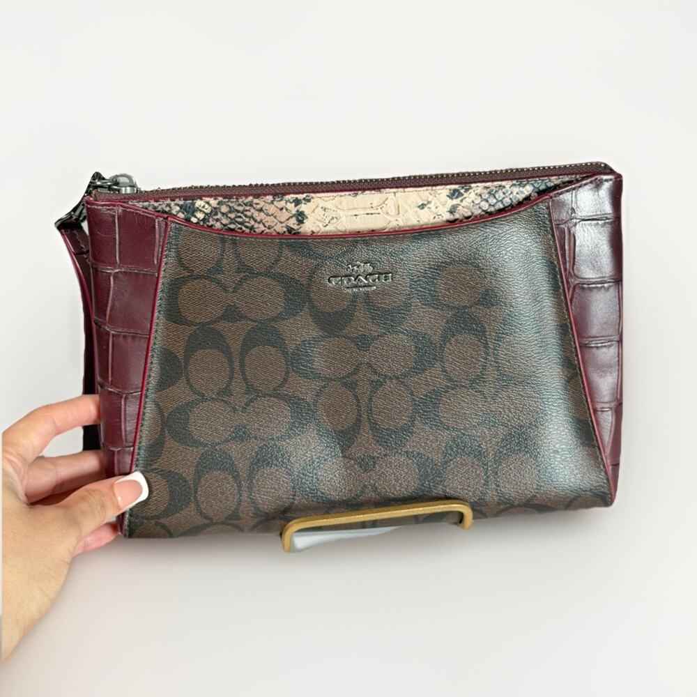 Ltd Edition Coach MORGAN Clutch Wristlet Signature Crocodile/Snake Embossed